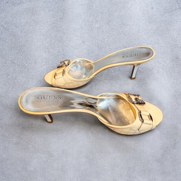 Vintage Y2K Guess by Marciano Cream Patent Leather Quilted Buckle Heeled Mules - Picture 4 of 7